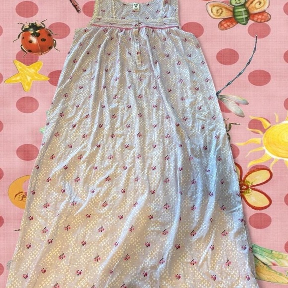 The Unbranded Brand Other - Nightgown vintage slip